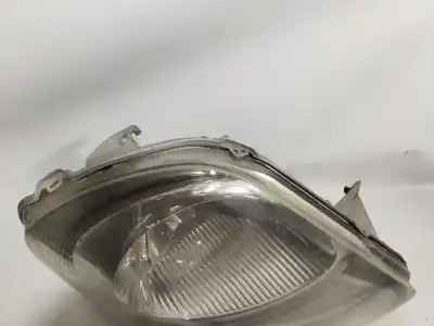 Second-hand car spare part right headlight for opel vivaro combi 2.7t corto oem iam references 7700311372  