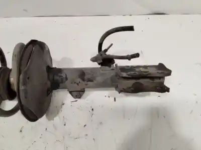 Second-hand car spare part front right shock absorber for toyota corolla (e12) 2.0 d-4d linea luna berlina oem iam references   