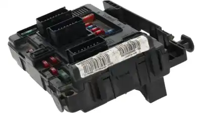 Second-hand car spare part fuse box unit for citroen berlingo 1.9 d multispace oem iam references 964349898000  