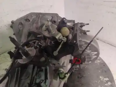 Pezzo di ricambio per auto di seconda mano RIDUTTORE per PEUGEOT 5008  Riferimenti OEM IAM 20MB26  