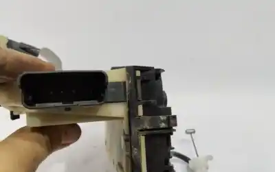 Peça sobressalente para automóvel em segunda mão fechadura da porta dianteira direita por peugeot 208 active 81 cv / 60 kw referências oem iam 