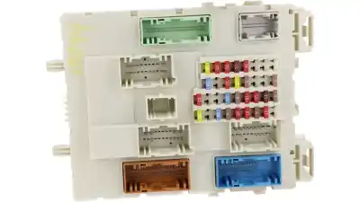 Second-hand car spare part fuse box unit for volvo v40 basis oem iam references 31394136  