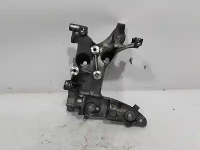Pezzo di ricambio per auto di seconda mano supporto alternatore per citroen c3 picasso exclusive 112 cv / 82 kw riferimenti oem iam 9684613880  