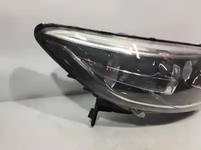 Second-hand car spare part right headlight for renault captur zen oem iam references 260100947r  