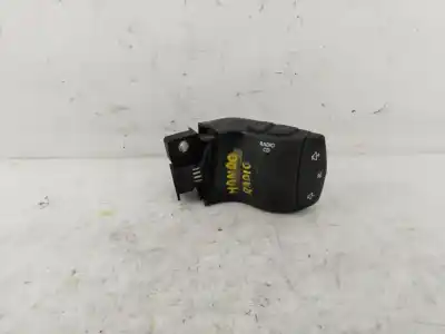 Peça sobressalente para automóvel em segunda mão comando de controlo do rádio por renault fluence 1.6 16v 110 cv / 81 kw referências oem iam   