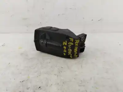 Peça sobressalente para automóvel em segunda mão Comando De Controlo Do Rádio por RENAULT FLUENCE 1.6 16V 110 CV / 81 KW Referências OEM IAM   