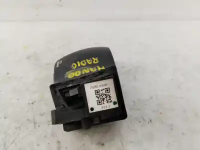 Peça sobressalente para automóvel em segunda mão comando de controlo do rádio por renault fluence 1.6 16v 110 cv / 81 kw referências oem iam   