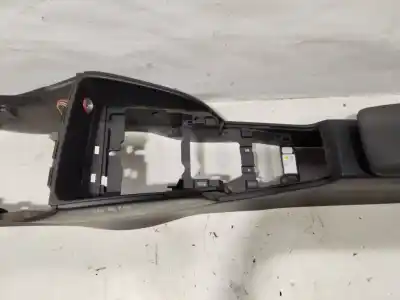 Pezzo di ricambio per auto di seconda mano bracciolo centrale per audi a3 sportback (8va) ambiente riferimenti oem iam 8v1863243a  