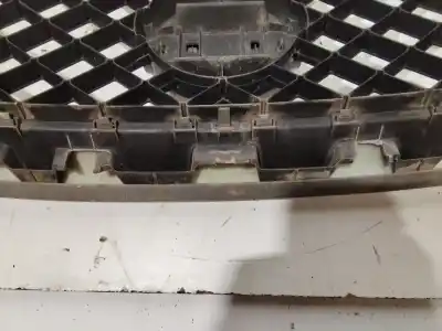 Peça sobressalente para automóvel em segunda mão grelha frontal por nissan navara pick-up (d40m) doble cab fe 4x4 referências oem iam 623105x00  