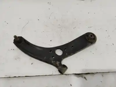 Second-hand car spare part front right lower suspension arm for kia rio basic oem iam references 