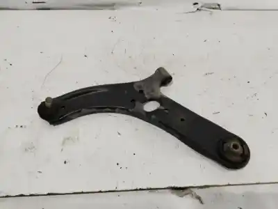 Second-hand car spare part front left lower suspension arm for kia rio basic oem iam references 
