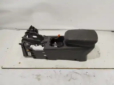 Автозапчасти б/у центральный подлокотник за ford focus lim. (cb8) titanium ссылки oem iam sd-0526-1024368-01  