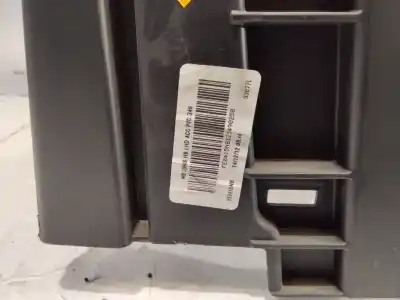 Автозапчасти б/у центральный подлокотник за ford focus lim. (cb8) titanium ссылки oem iam sd-0526-1024368-01  