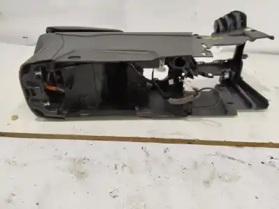 Автозапчасти б/у центральный подлокотник за ford focus lim. (cb8) titanium ссылки oem iam sd-0526-1024368-01  