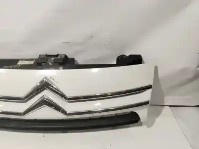 Peça sobressalente para automóvel em segunda mão Grelha Frontal por CITROEN JUMPY HDi 90 27 L1H1 Furg. 90 CV / 66 KW Referências OEM IAM 7804R2  