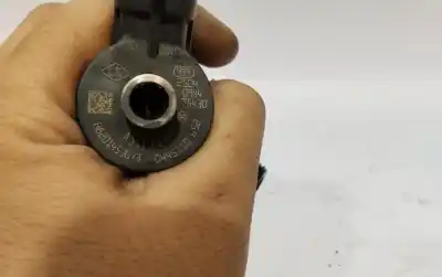 Pezzo di ricambio per auto di seconda mano INIETTORE per RENAULT KANGOO  Riferimenti OEM IAM H8201453073  
