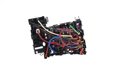 Peça sobressalente para automóvel em segunda mão caixa de fusíveis e relés por audi q2 (gab) 35 tdi quattro sport referências oem iam 5q0937615c