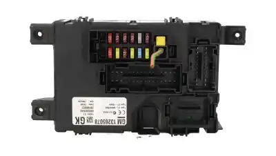 Peça sobressalente para automóvel em segunda mão caixa de fusíveis e relés por opel corsa d ´´111 years´´ referências oem iam 13265078  28100927