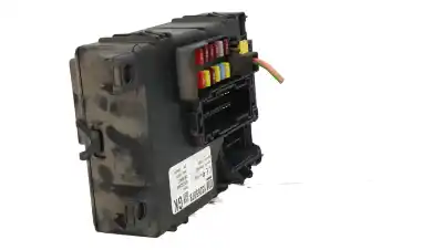 Peça sobressalente para automóvel em segunda mão caixa de fusíveis e relés por opel corsa d ´´111 years´´ referências oem iam 13265078  28100927