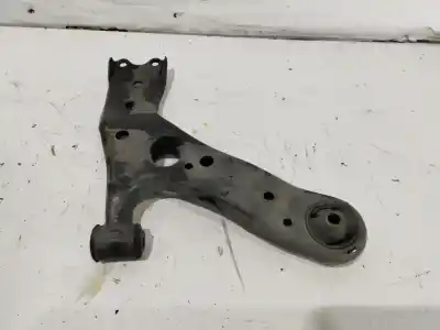 Peça sobressalente para automóvel em segunda mão braço de suspensão inferior esquerdo dianteiro por toyota auris hybrid active referências oem iam 