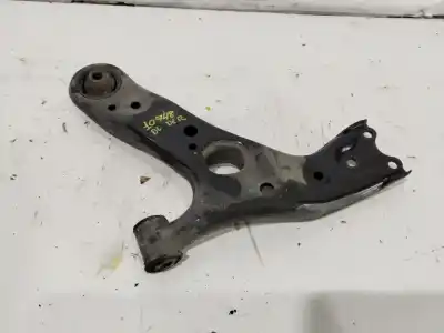 Peça sobressalente para automóvel em segunda mão braço de suspensão inferior dianteiro direito por toyota auris hybrid active referências oem iam 