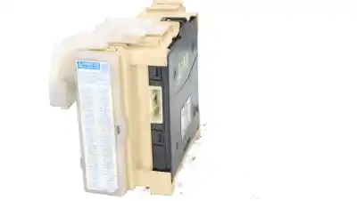 Peça sobressalente para automóvel em segunda mão caixa de fusíveis e relés por toyota auris hybrid active referências oem iam 8922102330