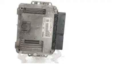 Peça sobressalente para automóvel em segunda mão CENTRALINA DE MOTOR UCE por ALFA ROMEO GT (125) 1.9 JTD 16V 150/ Distinctive Referências OEM IAM 51806561  