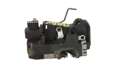 Tweedehands auto-onderdeel achter links deurslot voor opel vivaro combi 2.7t corto 101 cv / 74 kw oem iam-referenties 8200008469