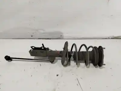 Pezzo di ricambio per auto di seconda mano ammortizzatore anteriore destro per toyota auris hybrid active riferimenti oem iam   