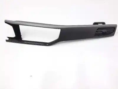 Pièce détachée automobile d'occasion tableau de bord pour volkswagen polo beats références oem iam 2g1858415 2g1819703 2g1858082b