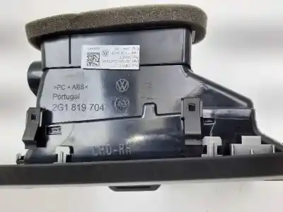 Pièce détachée automobile d'occasion tableau de bord pour volkswagen polo beats références oem iam 2g1858415 2g1819703 2g1858082b