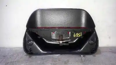 Peça sobressalente para automóvel em segunda mão farolim de travão central por dacia sandero stepway referências oem iam 