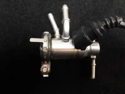 Second-hand car spare part additional air valve for dacia dokker essential oem iam references 208995377r  