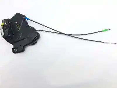 Second-hand car spare part left front door lock for toyota auris hybrid business oem iam references 110816x