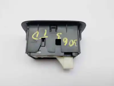 Peça sobressalente para automóvel em segunda mão botão / interruptor elevador vidro traseiro direito por toyota auris advance referências oem iam 192801  