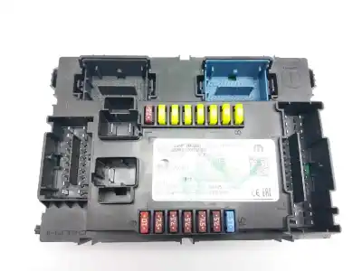 Peça sobressalente para automóvel em segunda mão Caixa De Fusíveis E Relés por JEEP COMPASS II Limited 4x4 Referências OEM IAM P68381686AB  68381686AB