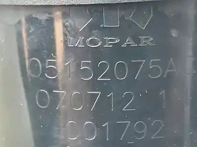 Peça sobressalente para automóvel em segunda mão depósito do limpa vidros por jeep compass limited referências oem iam 05303789af  05152075ac
