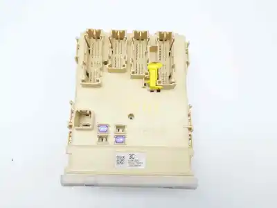 Piesă de schimb auto la mâna a doua panou siguranțe pentru toyota auris active referințe oem iam 8273012x80a  63583367