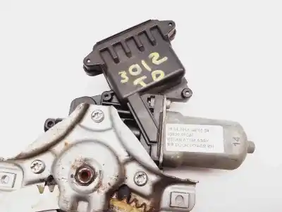 Peça sobressalente para automóvel em segunda mão elevador de vidros traseiro direito por toyota verso active referências oem iam 698300f040  