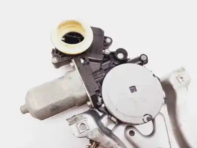 Peça sobressalente para automóvel em segunda mão elevador de vidros traseiro direito por toyota verso active referências oem iam 698300f040  