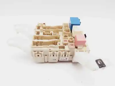 Second-hand car spare part fuse box unit for toyota verso active oem iam references 827300f051c  