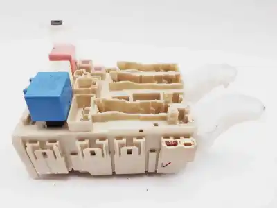 Second-hand car spare part fuse box unit for toyota verso active oem iam references 827300f051c  