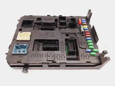 Peça sobressalente para automóvel em segunda mão CAIXA DE FUSÍVEIS E RELÉS por PEUGEOT 5008  Referências OEM IAM 9666895680   Peça sobressalente para automóvel em segunda mão CAIXA DE FUSÍVEIS E RELÉS por PEUGEOT 5008  Referências OEM IAM 9666895680