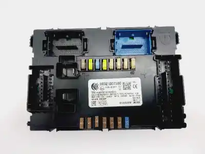 Peça sobressalente para automóvel em segunda mão caixa de fusíveis e relés por fiat tipo ii (357) fam lounge referências oem iam 00521007580