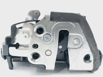 Pièce détachée automobile d'occasion Serrure De Porte Arrière Gauche pour TOYOTA AURIS Active Références OEM IAM 6906005050  