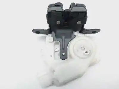 Second-hand car spare part trunk lock for toyota auris active oem iam references 6935002090