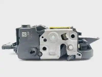 Second-hand car spare part  for PEUGEOT 5008  OEM IAM references 825158  A02323