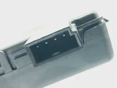 Second-hand car spare part electronic module for opel insignia berlina selective oem iam references 13597911 8210211000000x f00hj01321