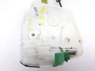 Peça sobressalente para automóvel em segunda mão fechadura da porta dianteira direita por mazda 2 lim. (de) 1.5 style+ referências oem iam f96g15r2  