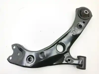 Pezzo di ricambio per auto di seconda mano braccio sospensione inferiore anteriore destro per toyota corolla (e21)  riferimenti oem iam 4806802410  